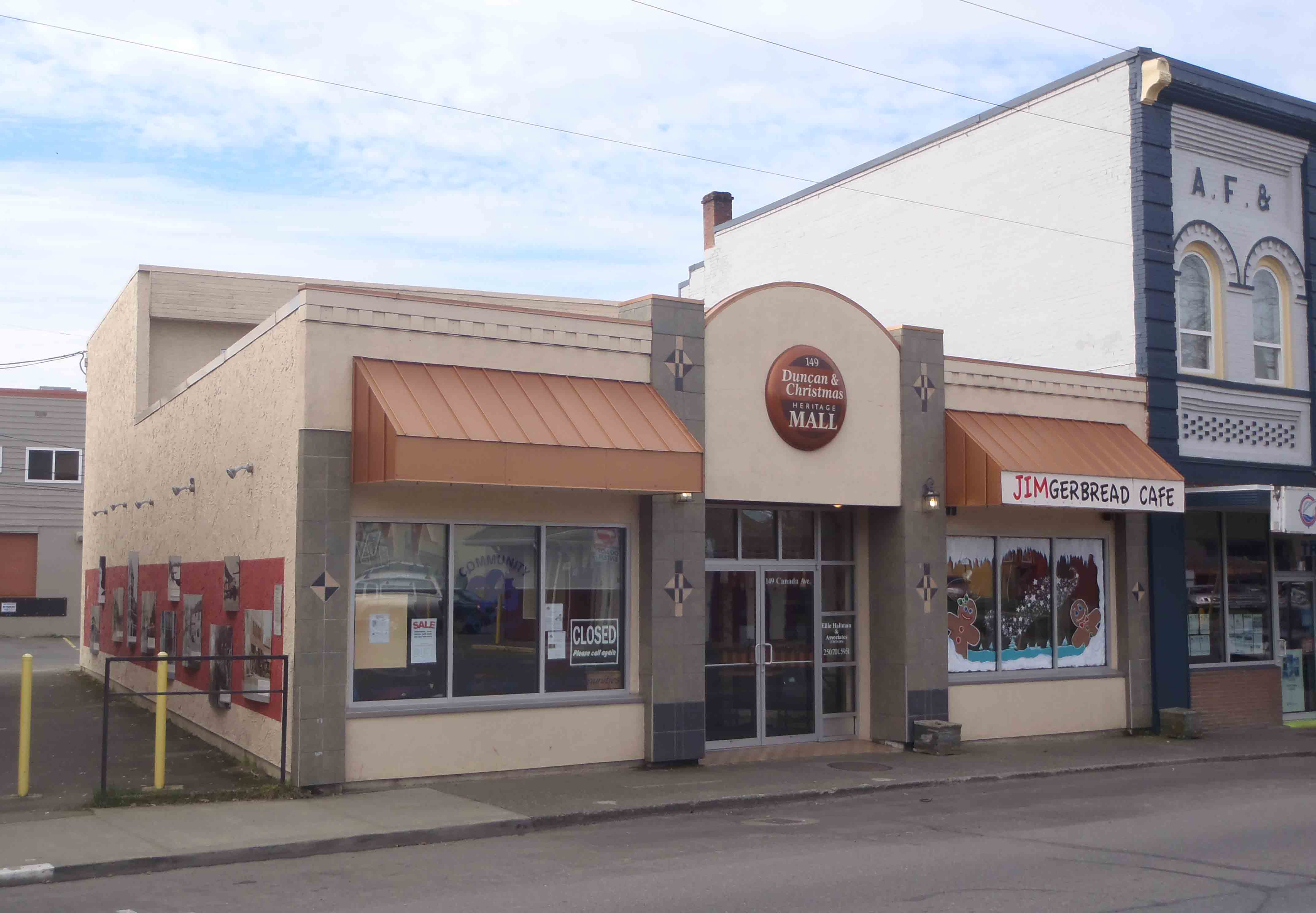 Duncan and Christmas Heritage Mall, formerly kenneth Duncan's business location