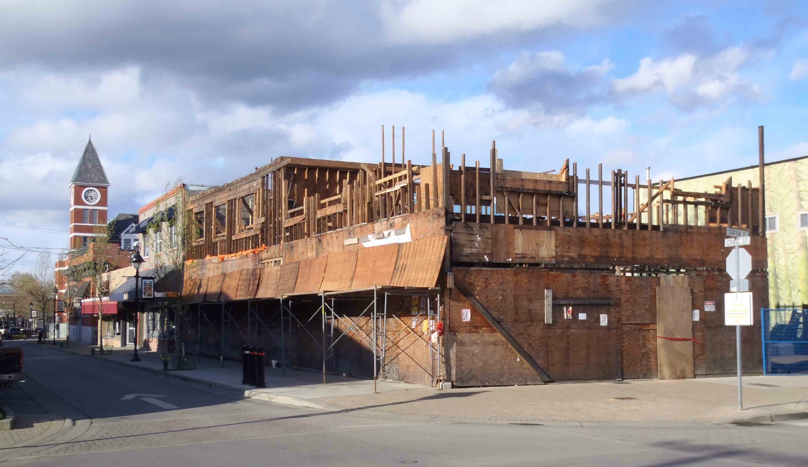 Duncan Emporium Building demolition, Station Street and Craig Street, April 2015