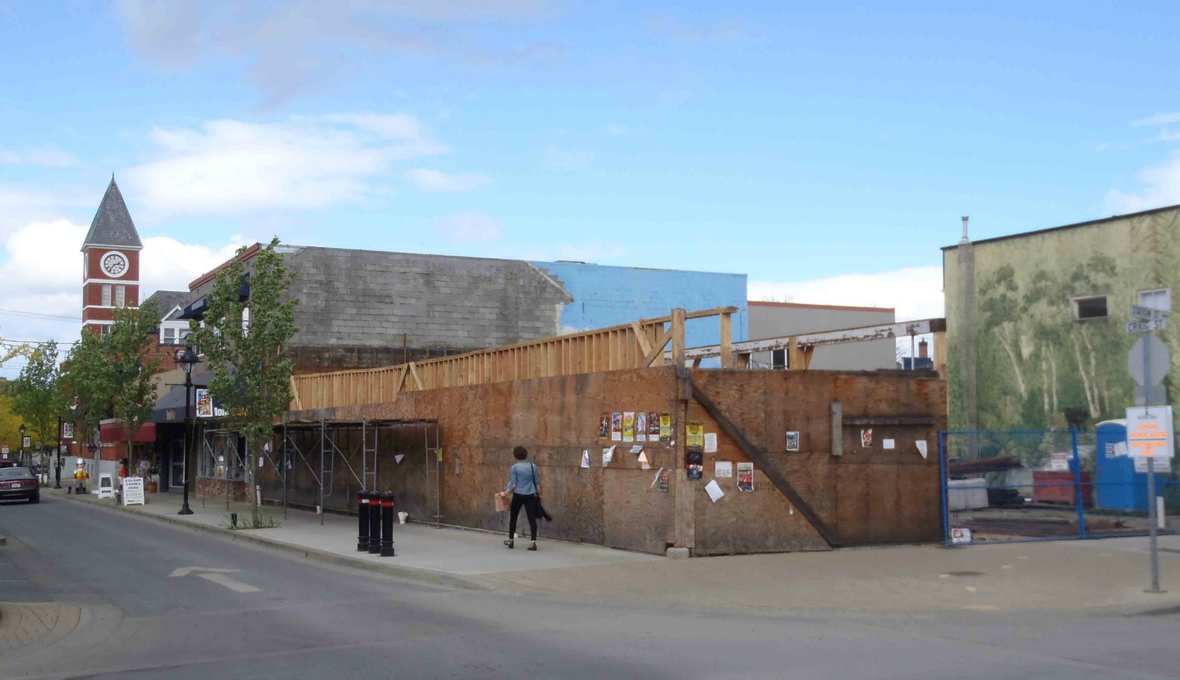 Duncan Emporium Building demolition, Station Street and Craig Street, May 2015