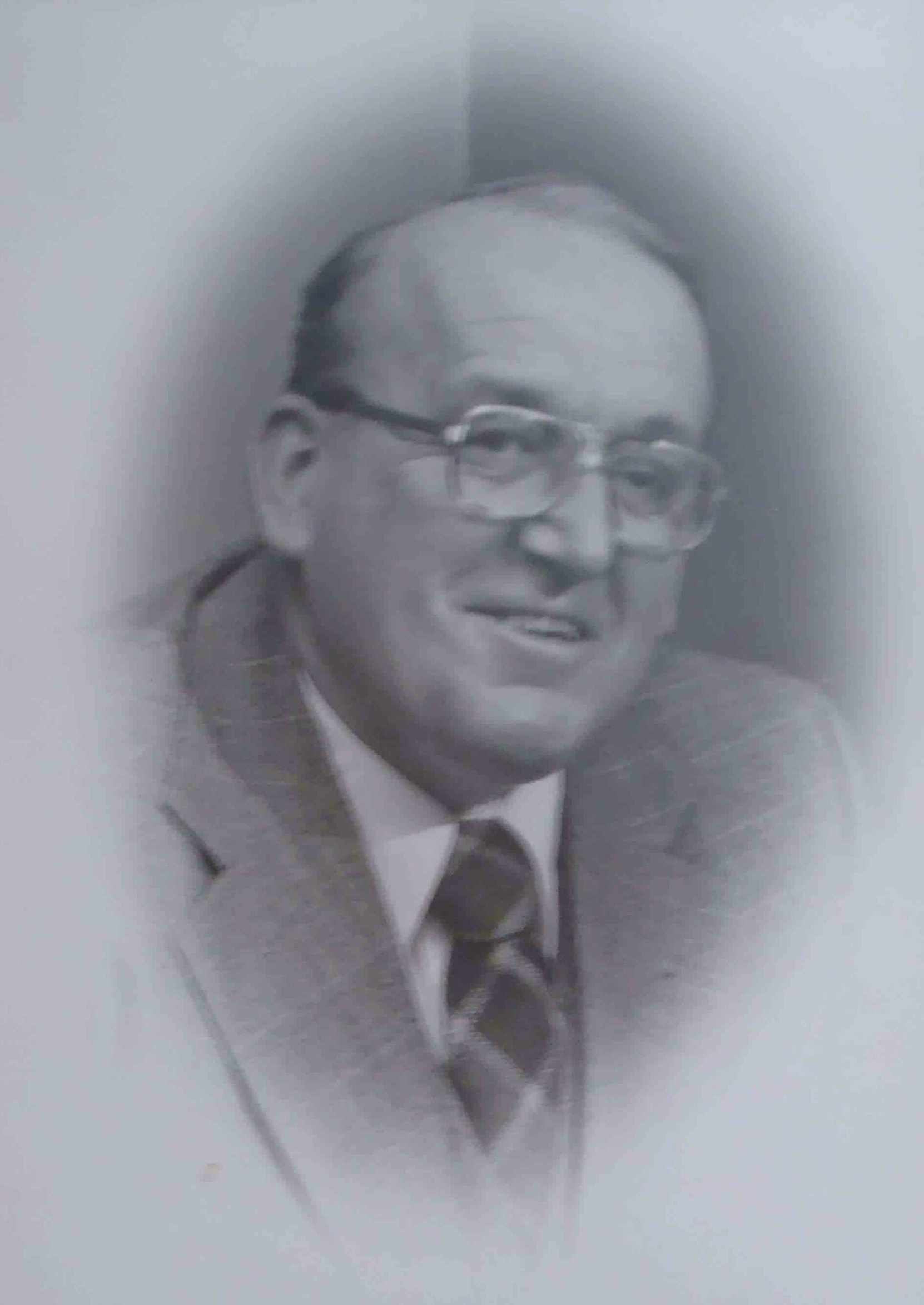 Ken Paskin, Mayor of Duncan 1974-1979. He was a member of Malahat Lodge, No. 107 in Mill Bay, B.C.