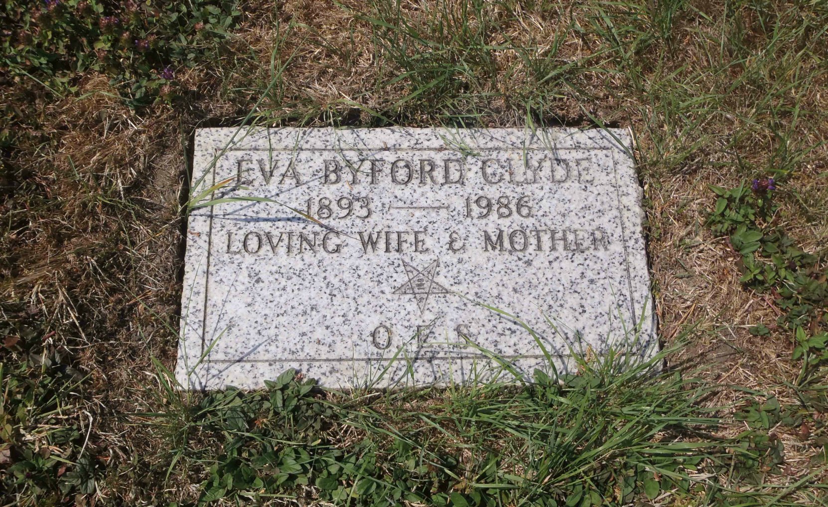Eva Byford Clyde grave marker, Holy Trinity Anglican cemetery, North Saanich, B.C.