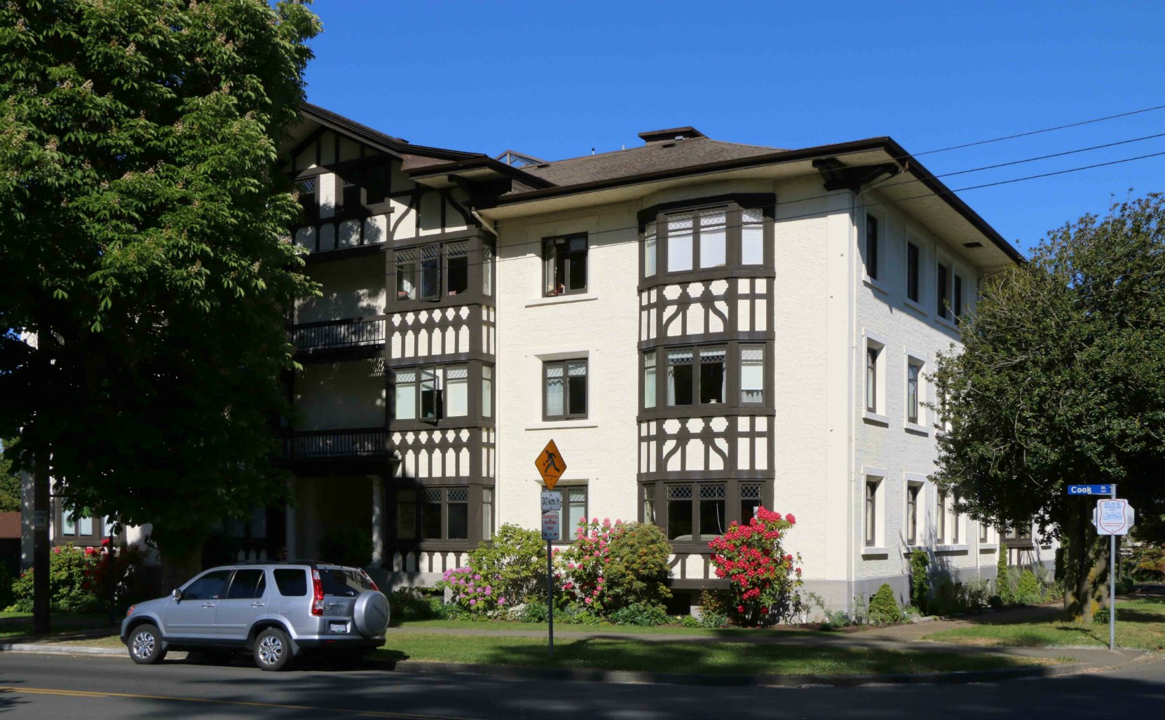 Hampton Court, 159 Cooks Street, Designed and built in 1913 by architect George Charles Mesher, a member of Victoria-Columbia Lodge No.1