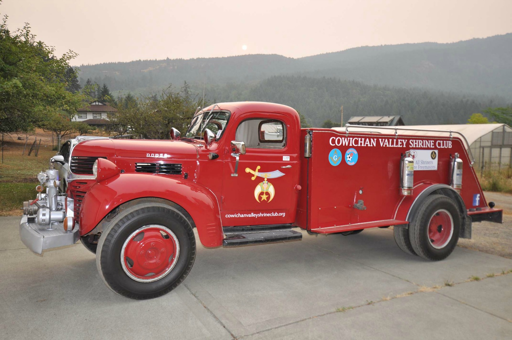 The Cowichan Valley Shrine Club fire truck, a 1946 Dodge. (photo courtesy of Cowichan Valley Shrine Club)