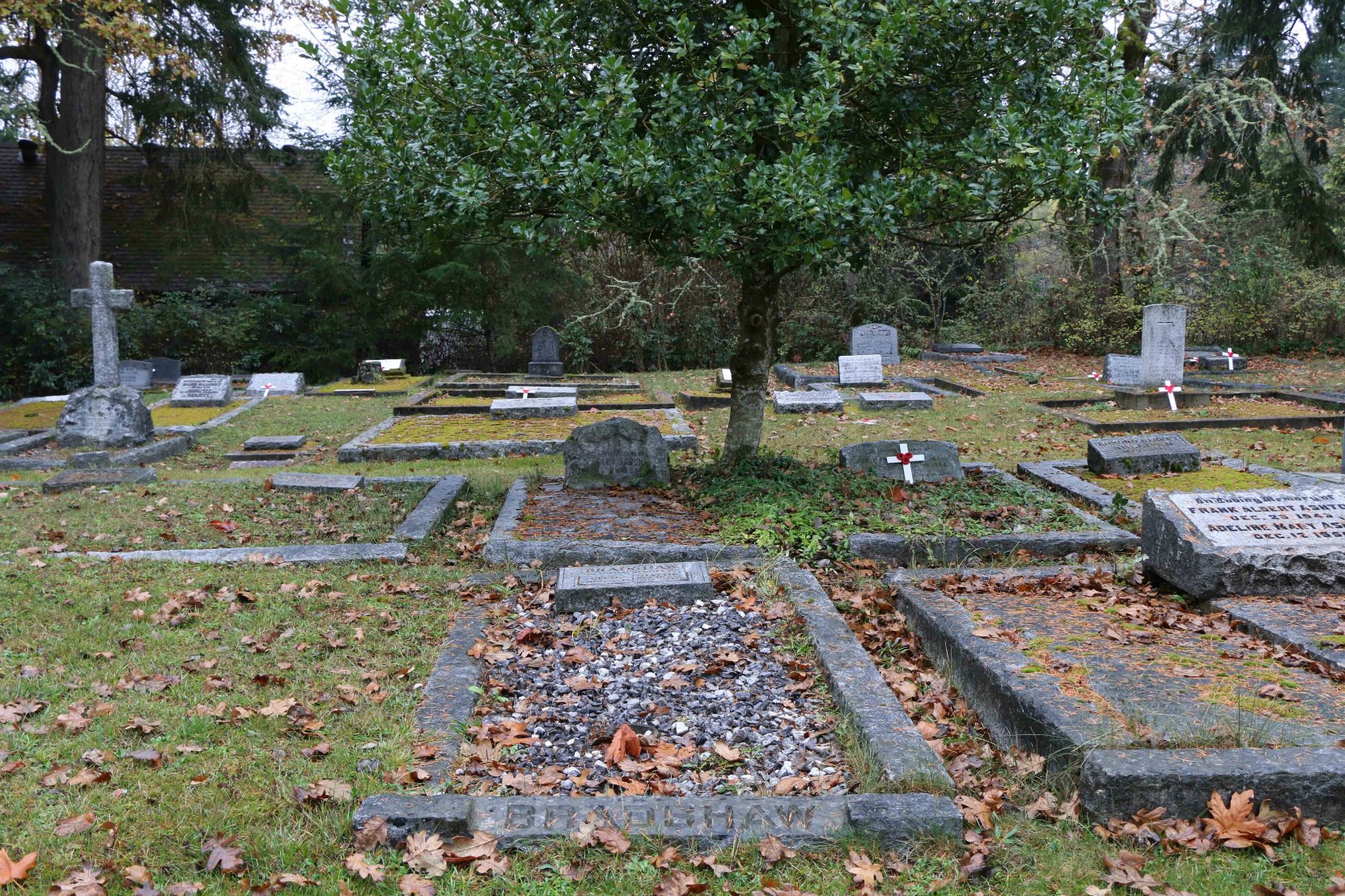 Cecil Bradshaw grave, St. Peter's Quamichan Anglican Cemetery, North Cowichan, B.C. (photo by Temple Lodge No. 33 Historian)