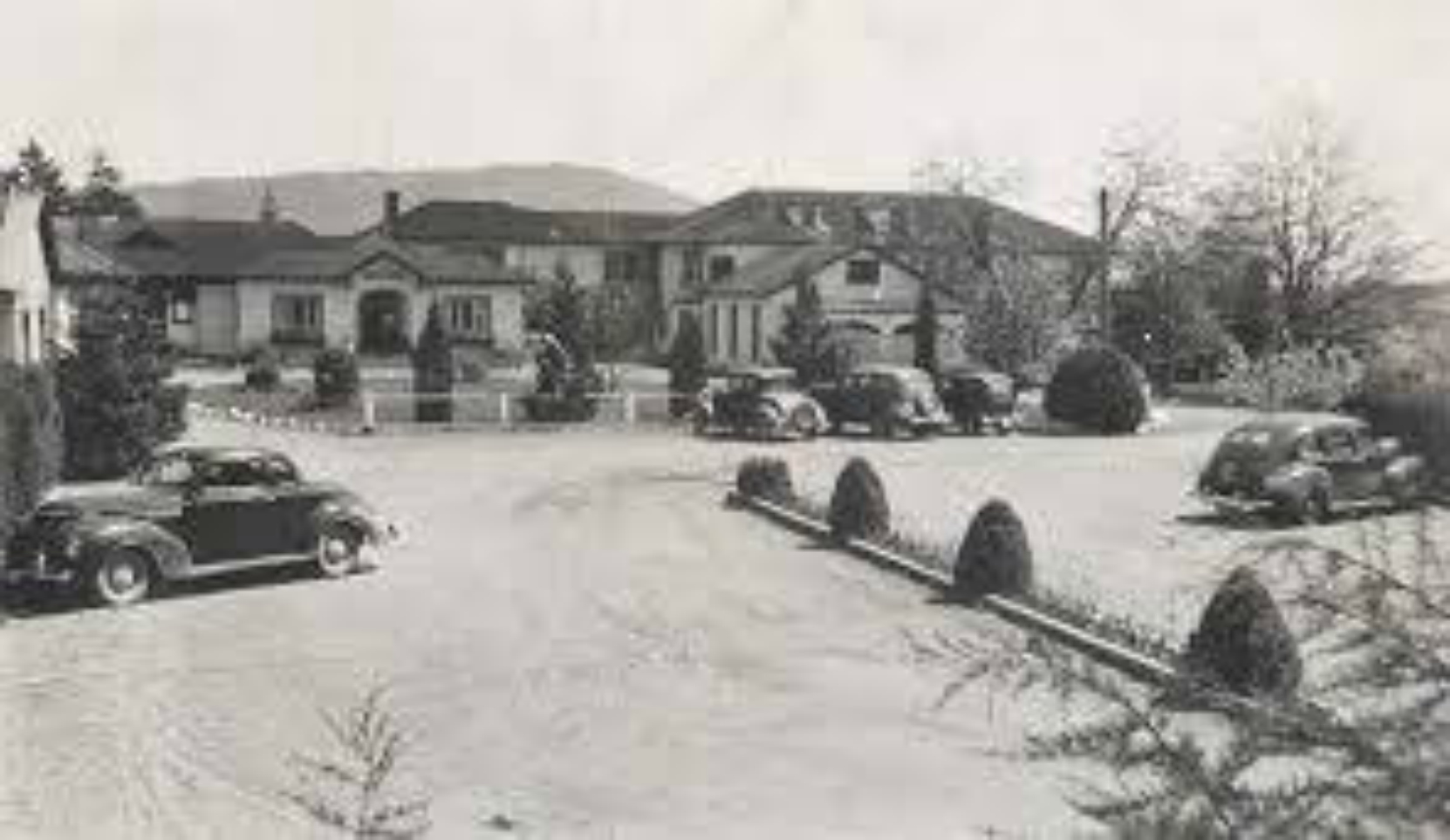 King's Daughters' Hospital, Duncan, B.C., circa 1940. This building has since been demolished and replaced by the Cairnsmore long term care facility.