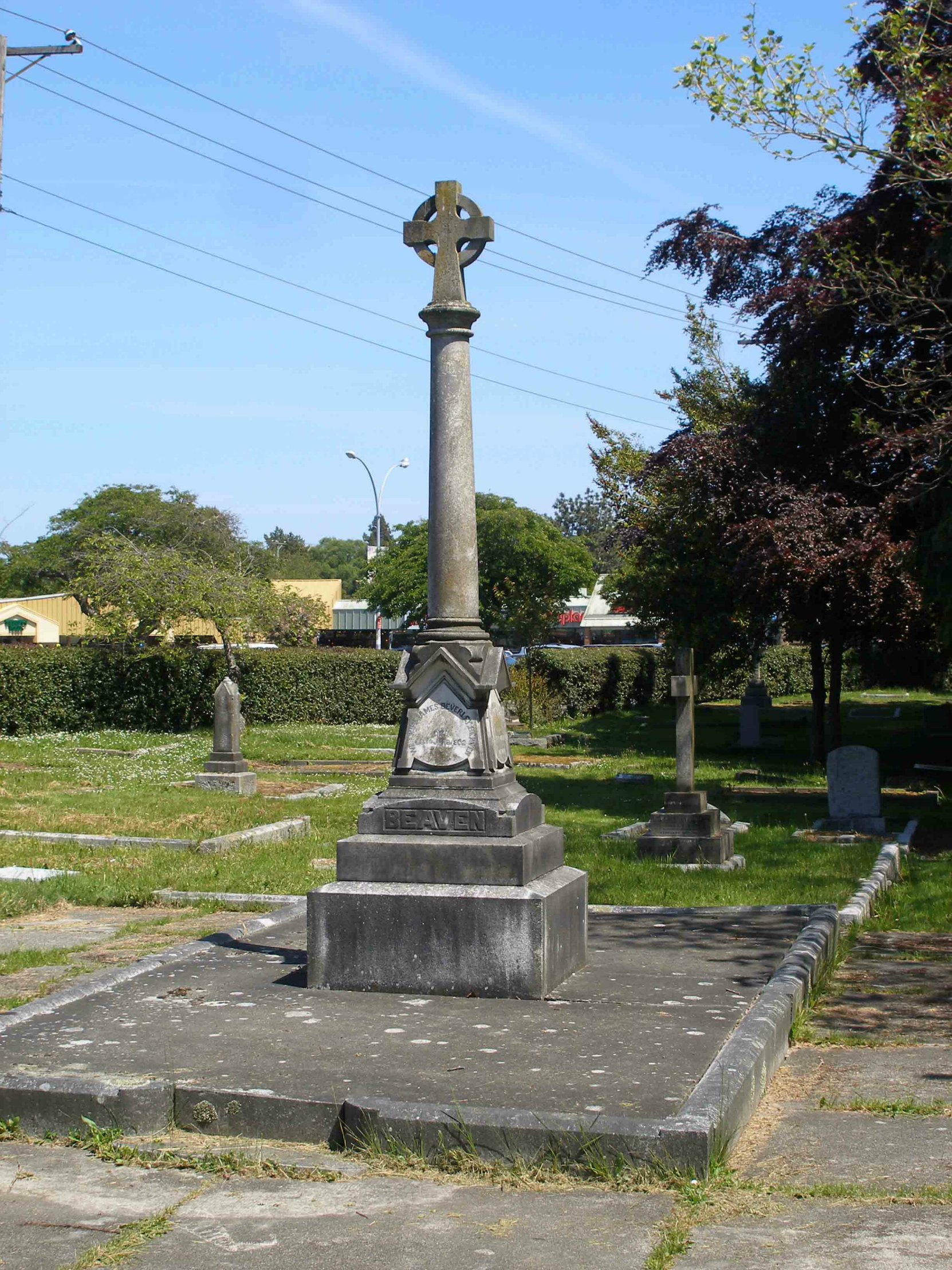 Robert Beaven grave, Ross Bay Cemetery, Victoria, B.C. (photo by Temple Lodge No. 33 Historian)