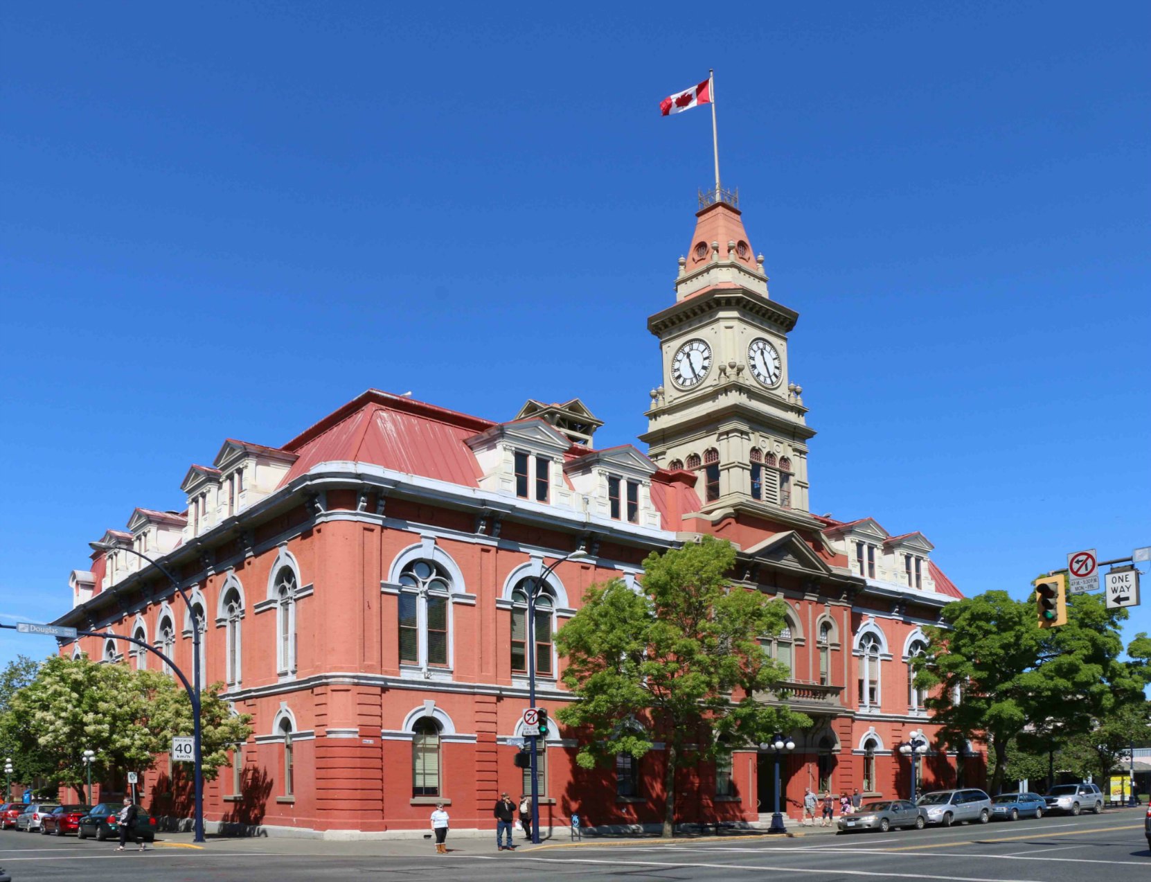 Victoria City Hall, designed and built by architect John Teague, a Past Master of Victoria-Columbia Lodge No. 1. (photo by Temple Lodge No. 33 Historian)