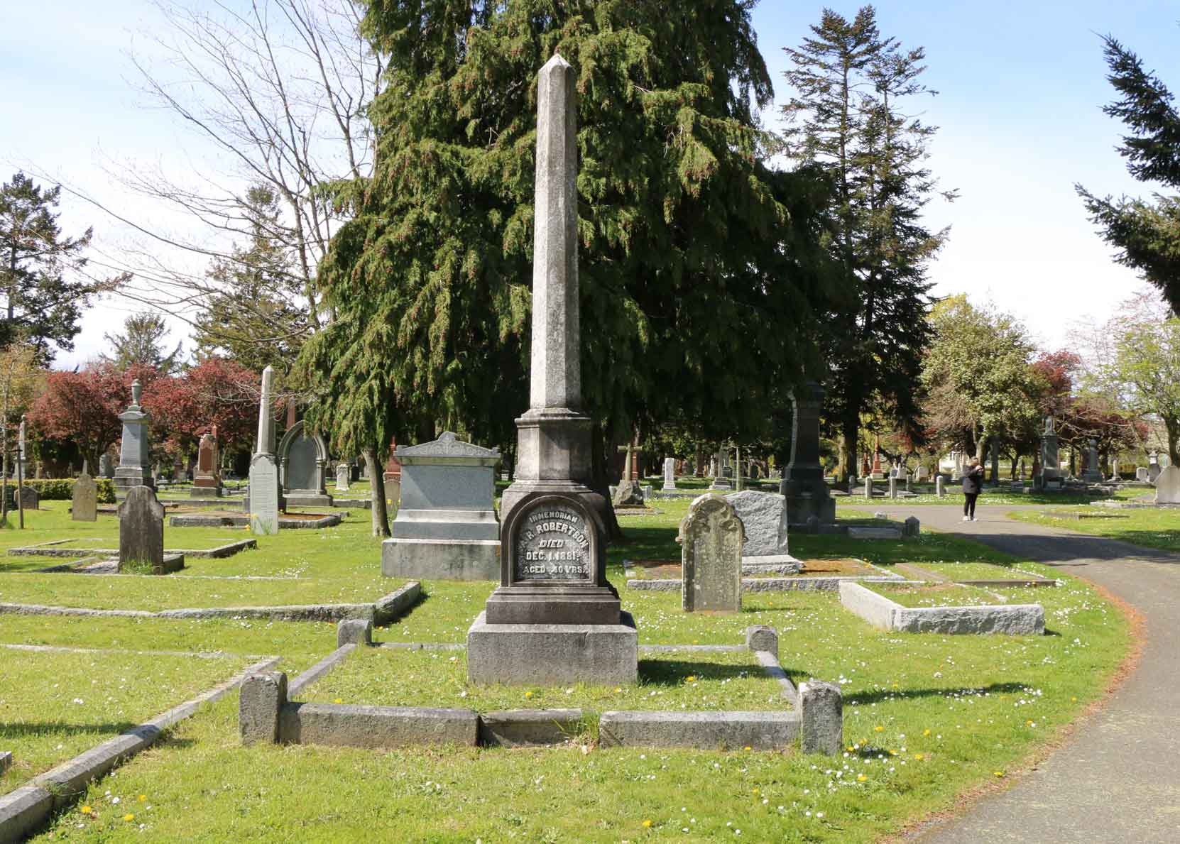 Alexander Rocke Robertson grave, Ross Bay Cemetery, Victoria, B.C. (photo by Temple Lodge No. 33 Historian)