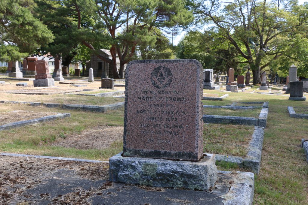 Harry Brown grave, Ross Bay Cemetery, Victoria, BC (photo: Temple Lodge No. 33 Historian)