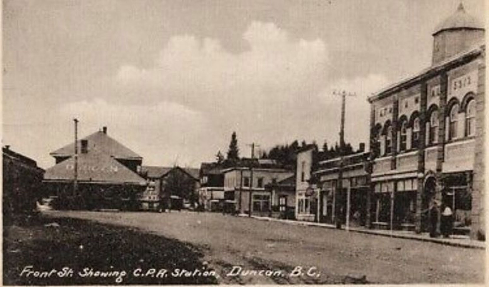 Front Street (now Canada Avenue) in downtown Duncan circa 1914. The Duncan Masonic Temple is on the right.