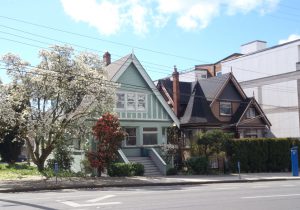 1125 Fort Street (right) and 1127 Fort Street (left), built for Anna Bantly in 1907 and 1909 by designed/builder David H. Bale (photo: Temple Lodge No. 33 Historian)