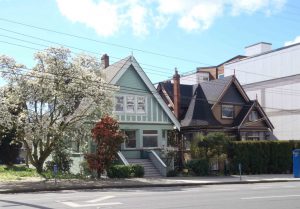 1125 Fort Street (right) and 1127 Fort Street (left) were built by David H. Bale for Anna Bantly (photo: Temple Lodge No. 33 Historian)