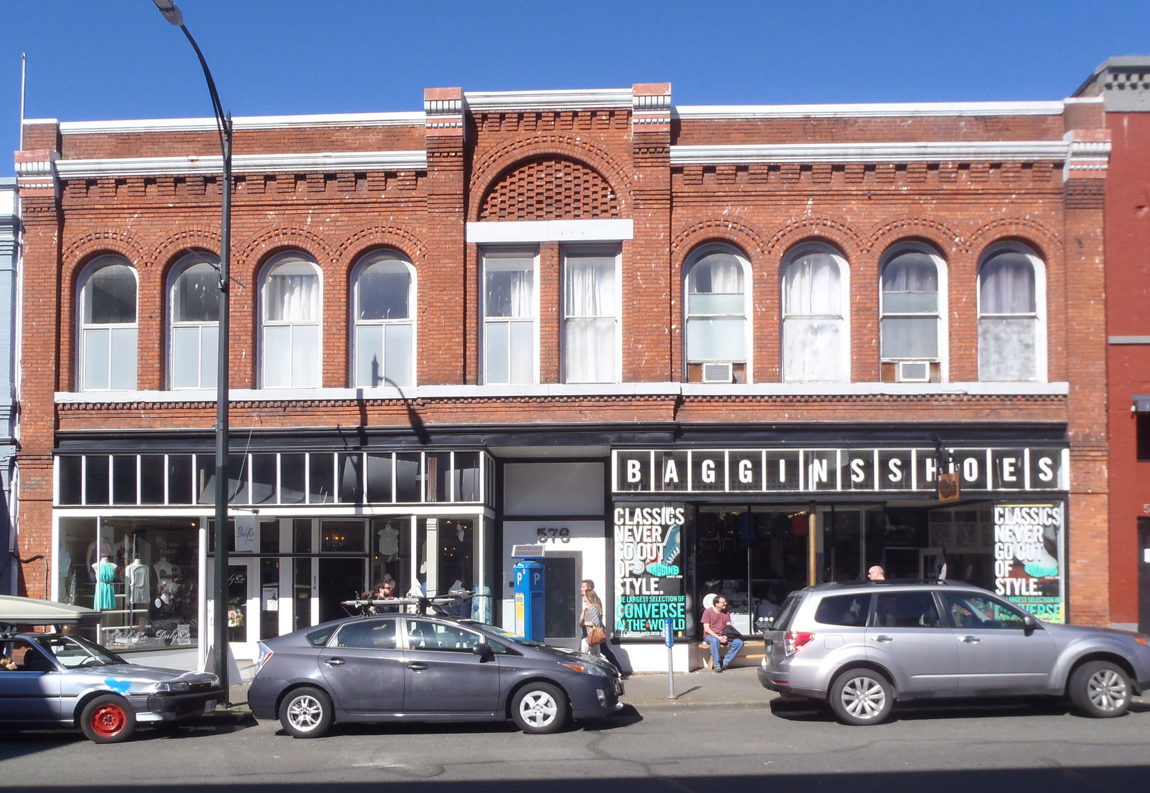 574-580 Johnson Street, built in 1899 by architect Thomas Hooper for D.E. Campbell and Alexander G. McCandless (photo: Temple Lodge No. 33 Historian)